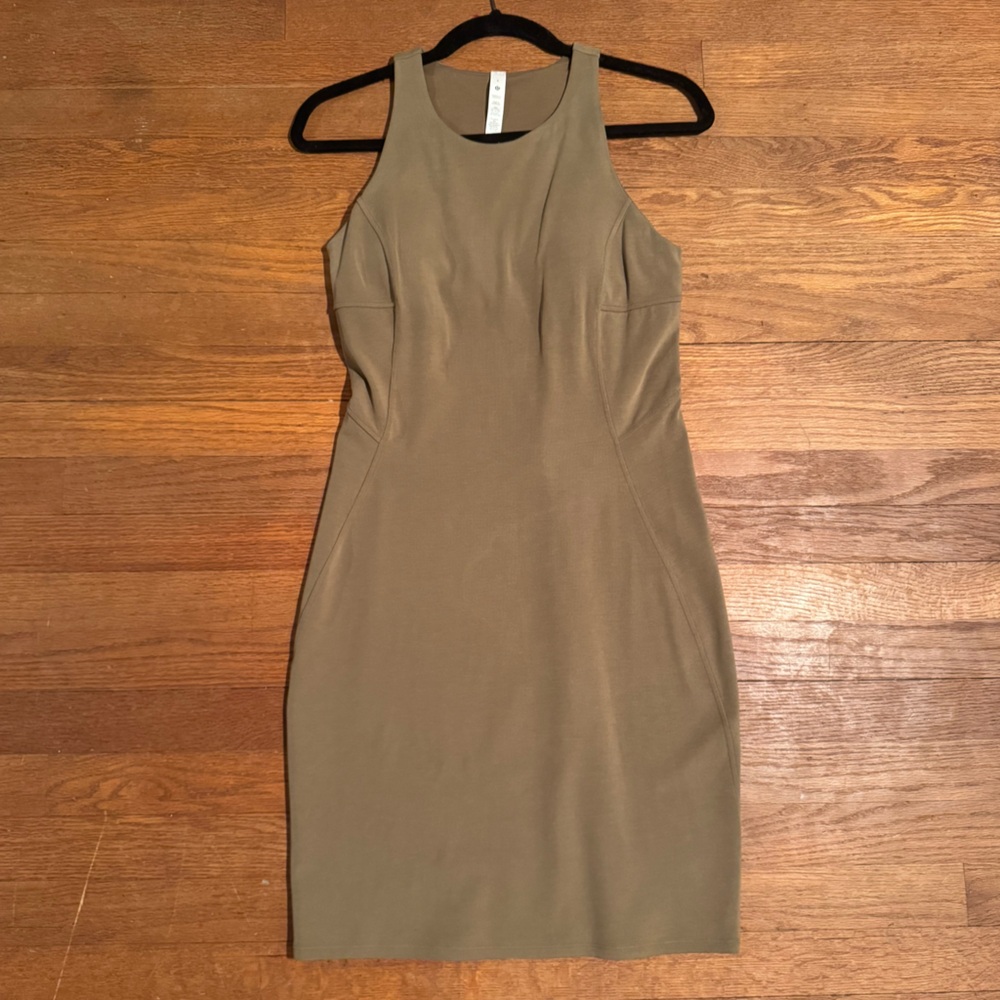 Lululemon Slim Fit above the knee dress